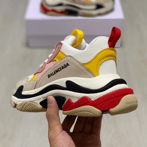 BALENCIAGA TRIPLE S TRAINERS - BB32