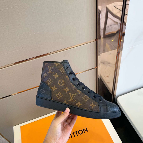 LOUIS VUITTON MONOGRAM HIGH TOP SNEAKER