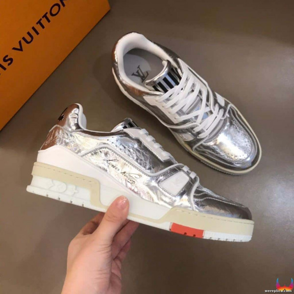 LOUIS VUITTON VNR SNEAKER – LV190