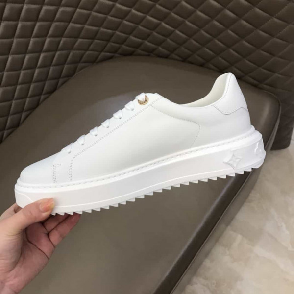 LOUIS VUITTON TIME OUT SNEAKER - LV140