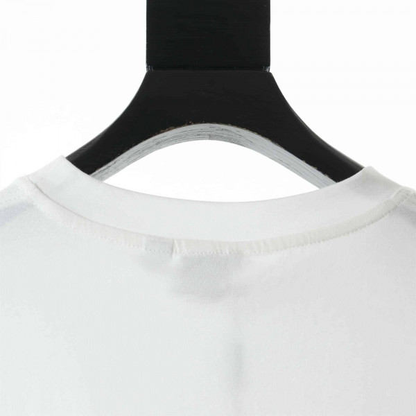 "Burberry Logo-Print Cotton T-Shirt - BBRS11"