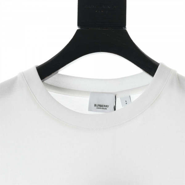 "Burberry Logo-Print Cotton T-Shirt - BBRS33"