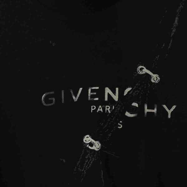 Givenchy Oversized T-Shirt With Trompr-L'oeil Effect - GVS07