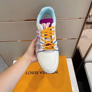 Louis Vuitton Trainer Sneaker - LSVT109