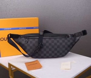 LOUIS VUITTON DISCOVERY BUMBAG - WLM206