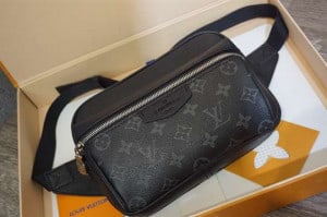 LOUIS VUITTON OUTDOOR BUMBAG - WLM209