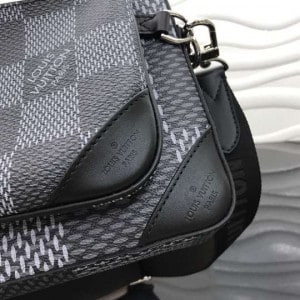 LOUIS VUITTON OUTDOOR BUMBAG - WLM221