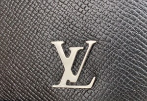 Louis Vuitton Avenue Sling Bag Black - WLM065
