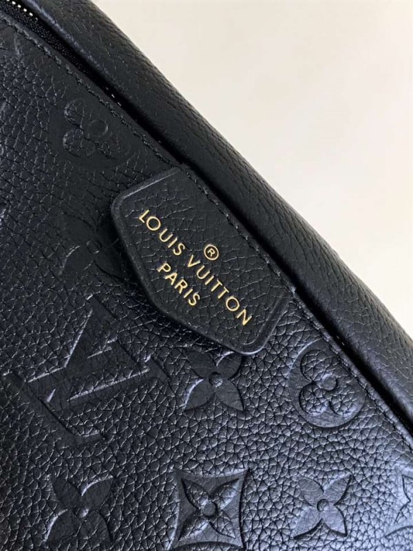 LOUIS VUITTON DISCOVERY BUMBAG - WLM182