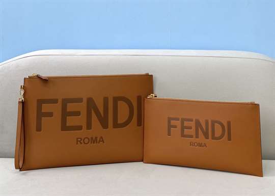 FENDI CLUTCH - WFB015