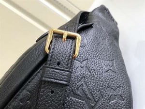 LOUIS VUITTON DISCOVERY BUMBAG - WLM182