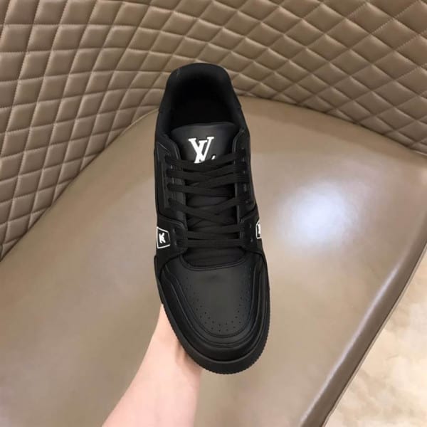 LOUIS VUITTON TRAINER SNEAKER WITH WOOL IN BLACK CALF LEATHER - LSVT124