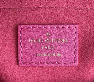 LOUIS VUITTON NEW WAVE CHAIN BAG -WLM73