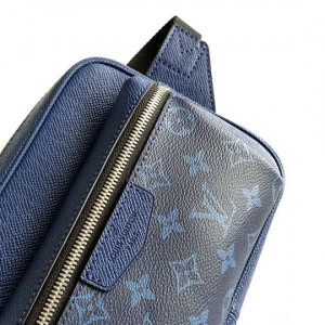 LOUIS VUITTON OUTDOOR MESSENGER - WLM91