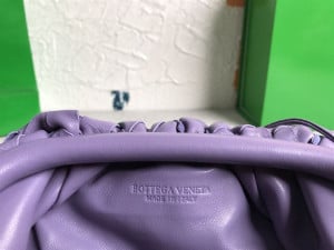 BOTTEGA VENETA WOMEN'S MINI POUCH IN LAVENDER - WBV25