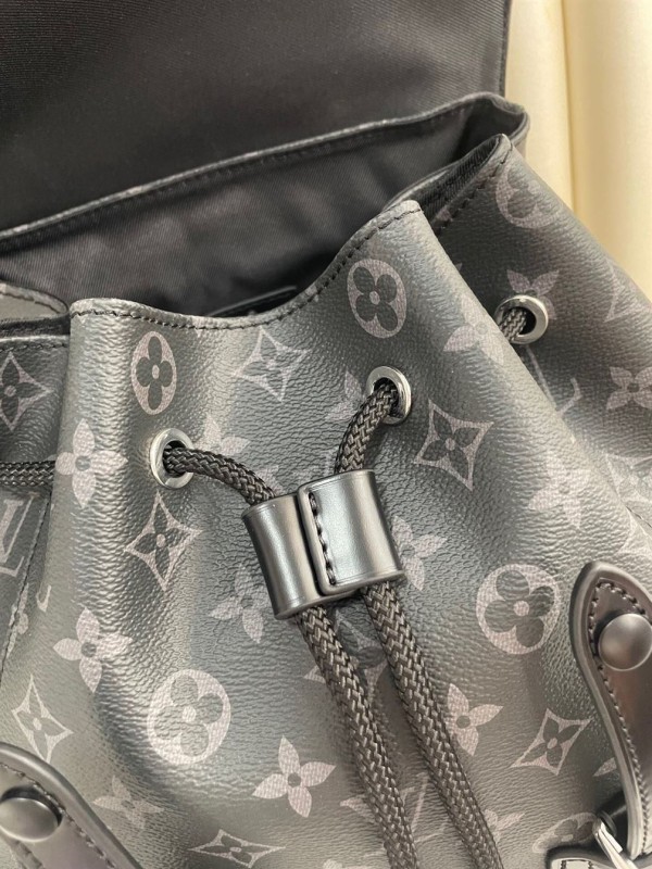 LOUIS VUITTON CHRISTOPHER PM - WLM348