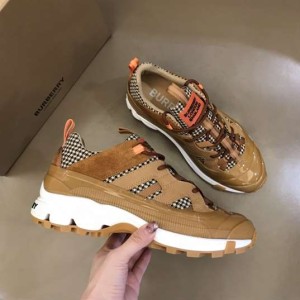 BURBERRY ARTHUR SNEAKERS IN BROWN - BBR099