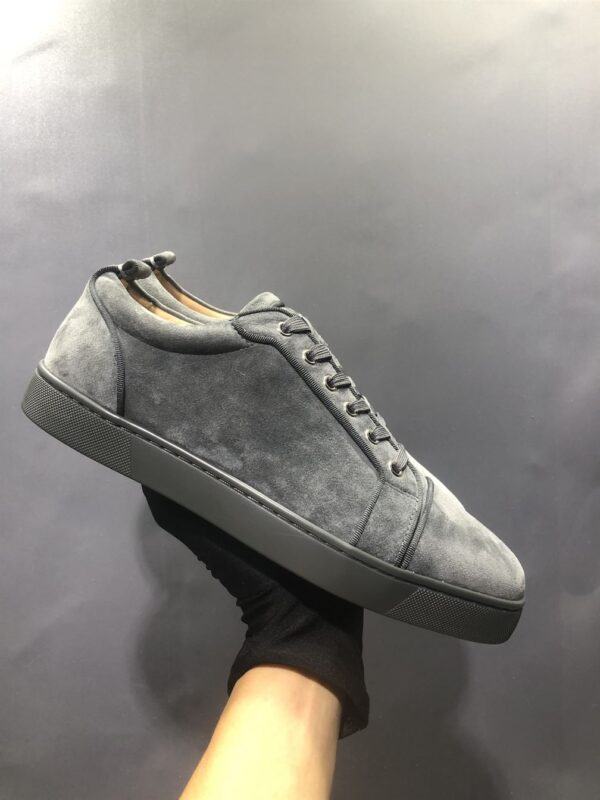 CHRISTIAN LOUBOUTIN LOW TOP SNEAKER - CL96