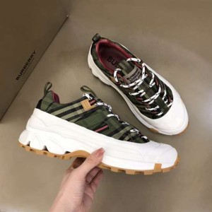 BURBERRY ARTHUR SNEAKERS - BBR098