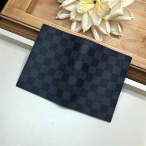 LOUIS VUITTON PASSPORT COVER - WLM114