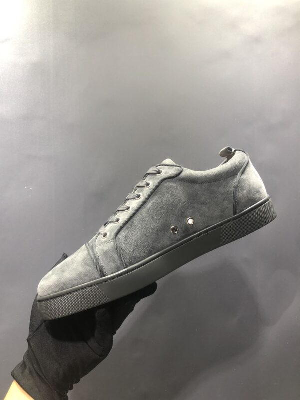 CHRISTIAN LOUBOUTIN LOW TOP SNEAKER - CL96