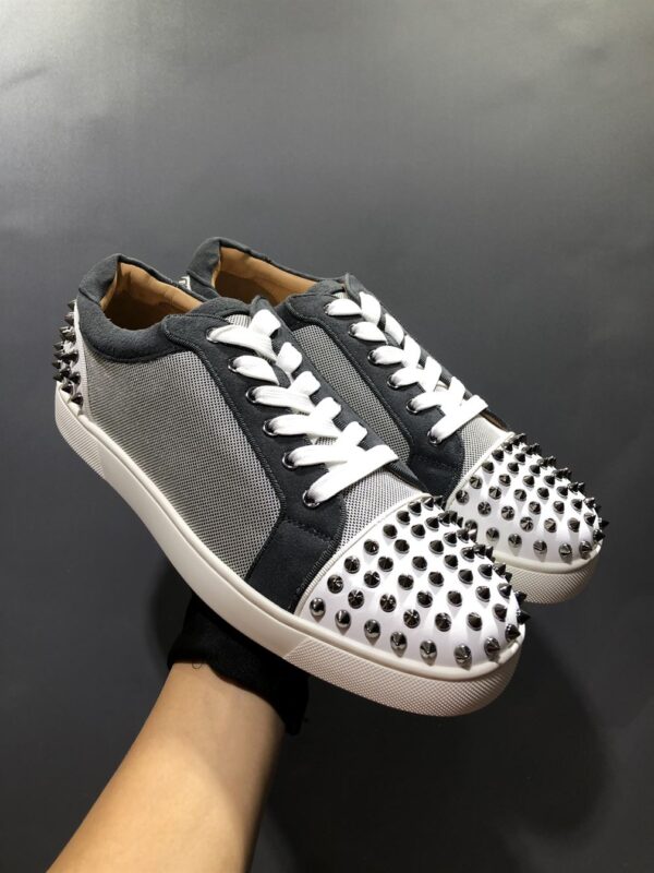 CHRISTIAN LOUBOUTIN LOW TOP SNEAKER - CL103