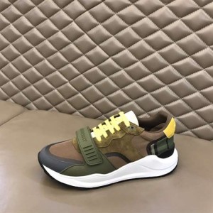 BURBERRY CHECK LACE-UP SNEAKERS IN MOSS GREEN - BBR094