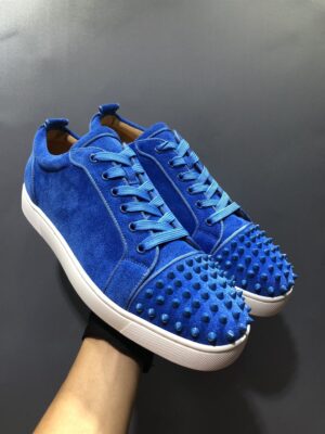 CHRISTIAN LOUBOUTIN LOW TOP SNEAKER - CL107