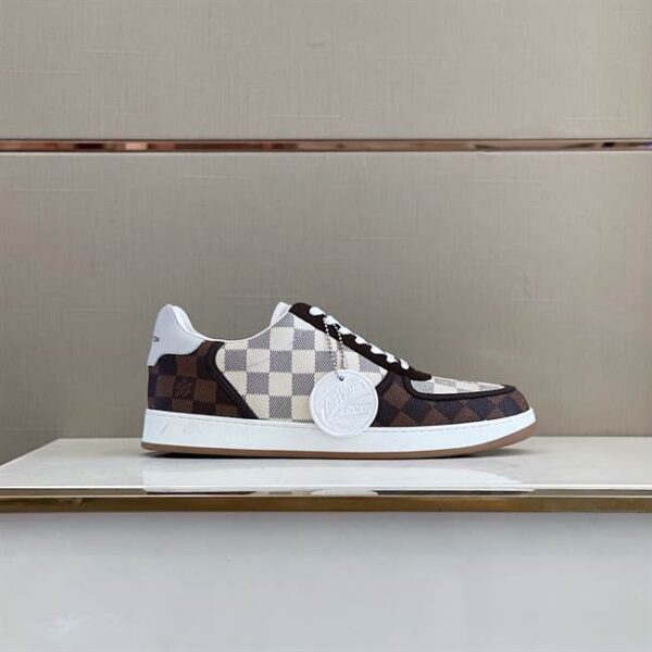 LOUIS VUITTON RIVOLI SNEAKER - LSVT136