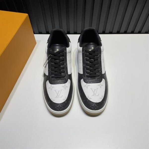 LOUIS VUITTON RIVOLI SNEAKER - LSVT145