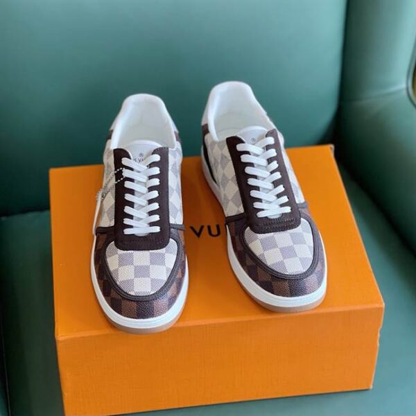 LOUIS VUITTON RIVOLI SNEAKER - LSVT136