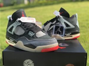 Off-White x Air Jordan 4 Bred - AJH117