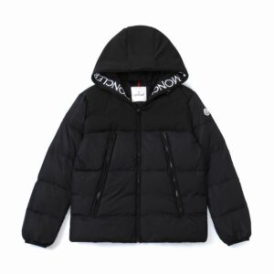 Moncler Coat - MC030