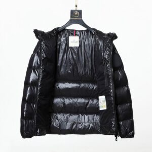 Moncler Coat - MC037