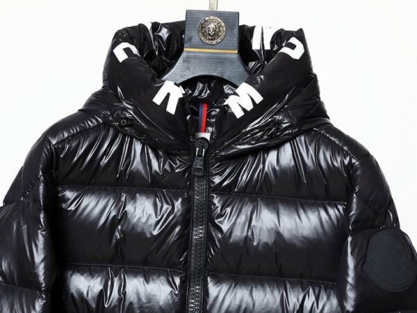 Moncler Coat - MC037