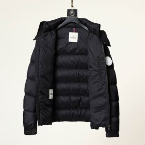 Moncler Coat - MC050