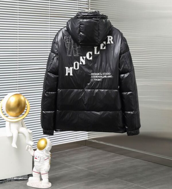 Moncler Coat - MC057