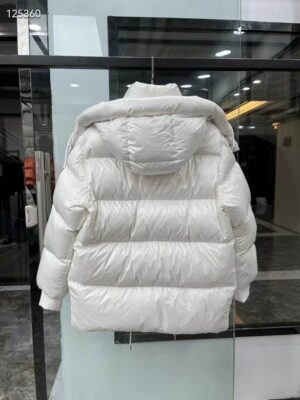 Moncler Coat - MC064