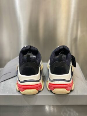 BALENCIAGA TRIPLE S TRAINERS - GG119