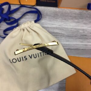 LOUIS VUITTON BELT - B038