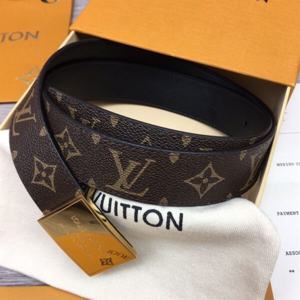 LOUIS VUITTON BELT - B058