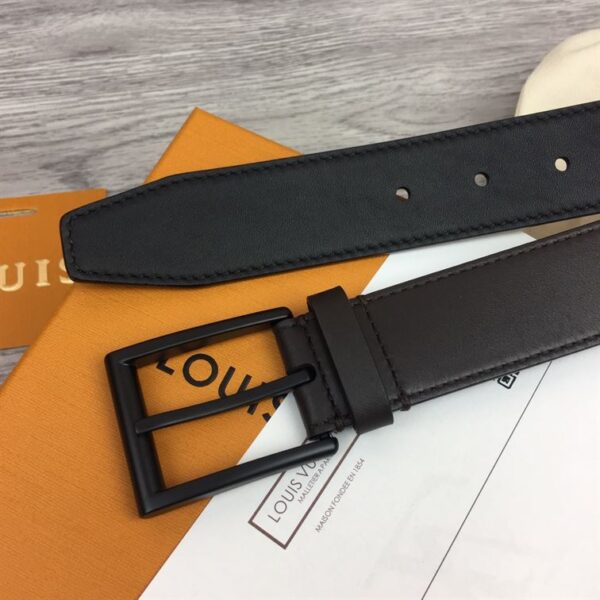 LOUIS VUITTON BELT - B069