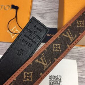 LOUIS VUITTON BELT - B071