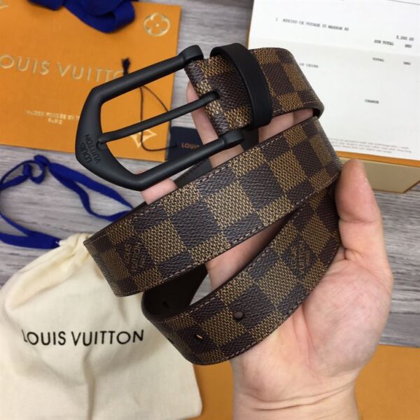 LOUIS VUITTON BELT - B074