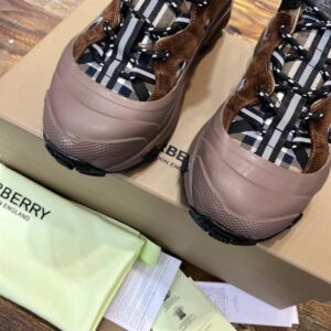 BURBERRY PANELLED LACE-UP SNEAKERS - BBR112