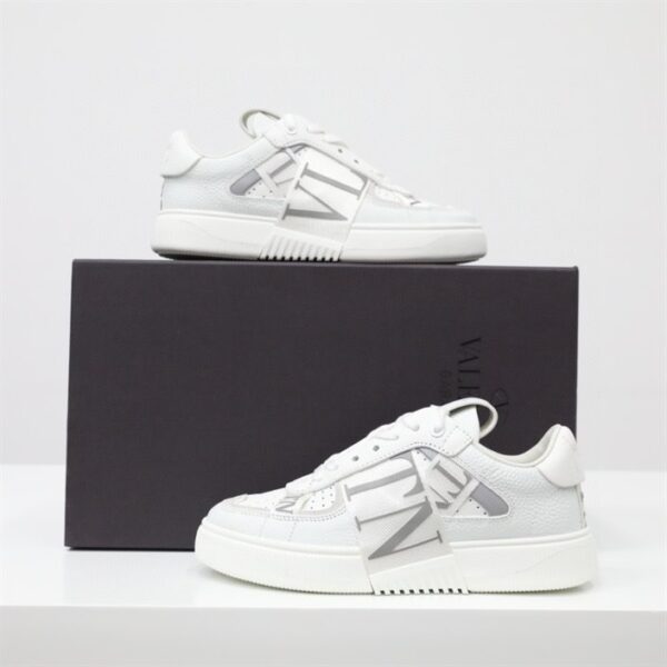 LOW-TOP CALFSKIN VL7N SNEAKER WITH BANDS - VLS031