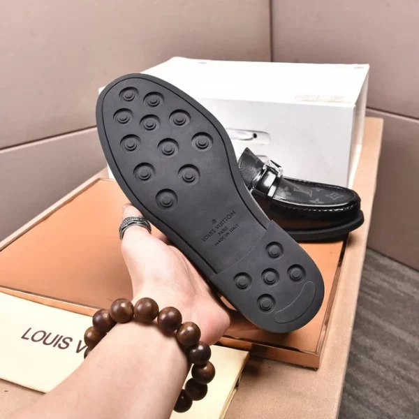 Louis Vuitton Loafers - LLV09