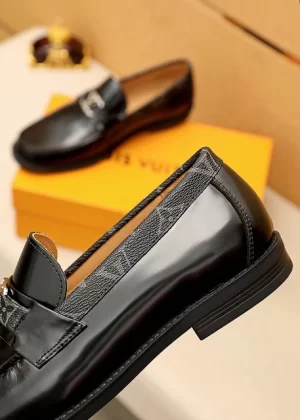 Louis Vuitton Loafers - LLV23