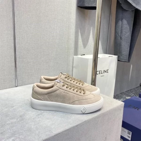 B101 SNEAKER GREIGE NUBUCK CALFSKIN - CD142