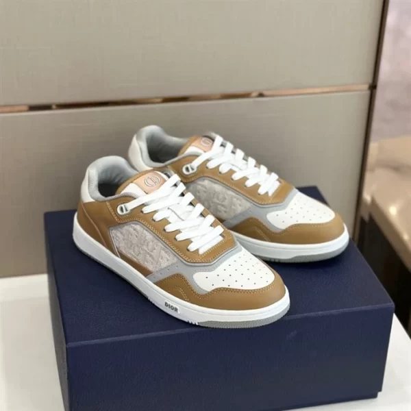 B27 LOW-TOP SNEAKER BEIGE AND CREAM SMOOTH CALFSKIN WITH CREAM DIOR OBLIQUE JACQUARD - CDO92